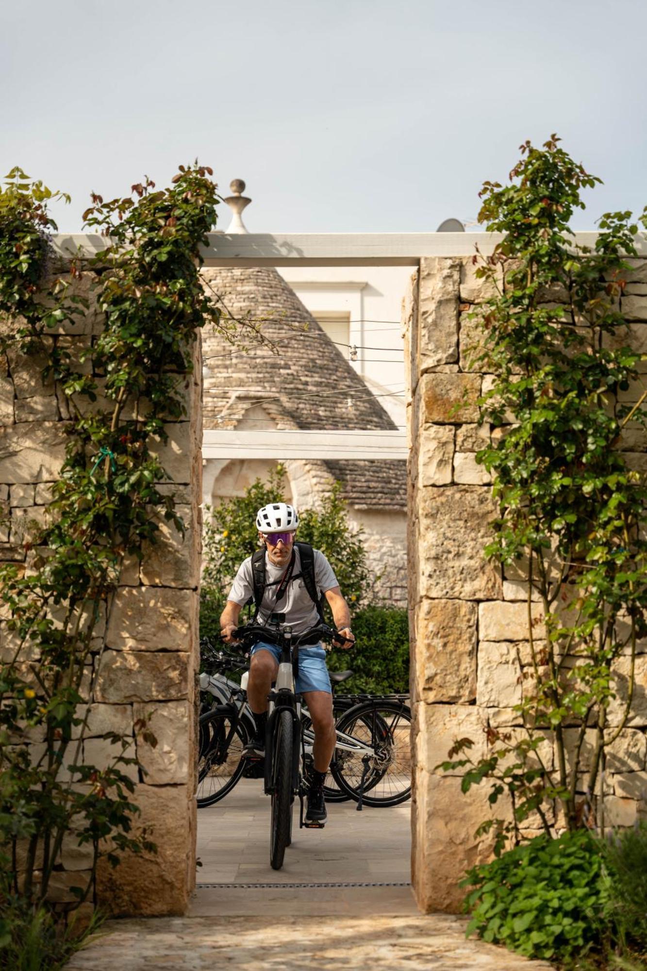 Leonardo Trulli Resort Locorotondo Exteriör bild